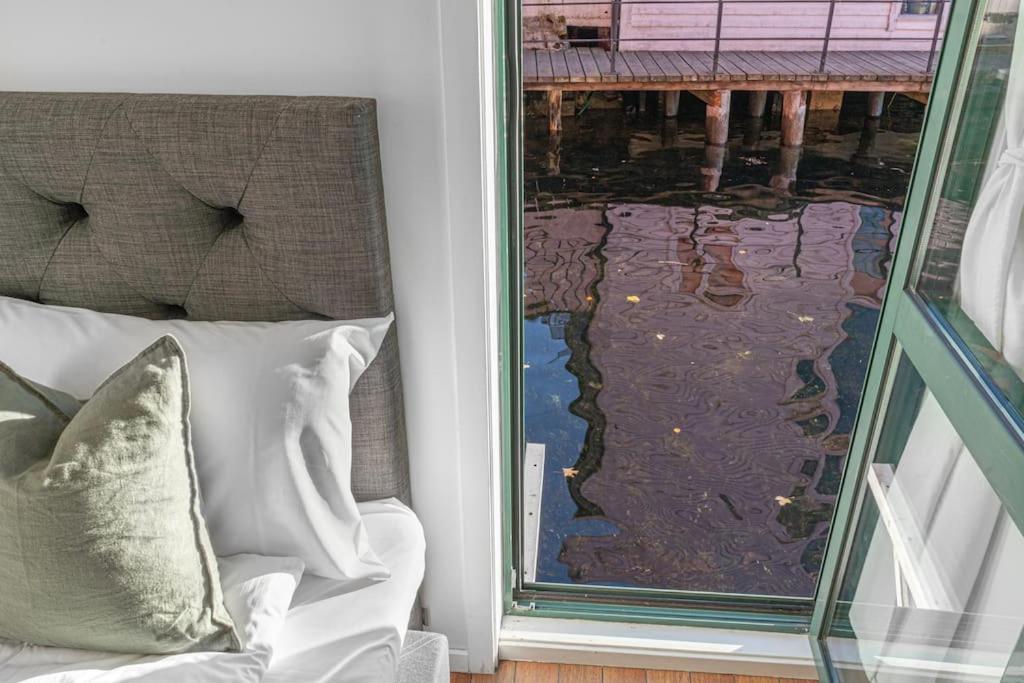 Ocean-View Haven: Take A Swim From Your Window! Bergen Zewnętrze zdjęcie