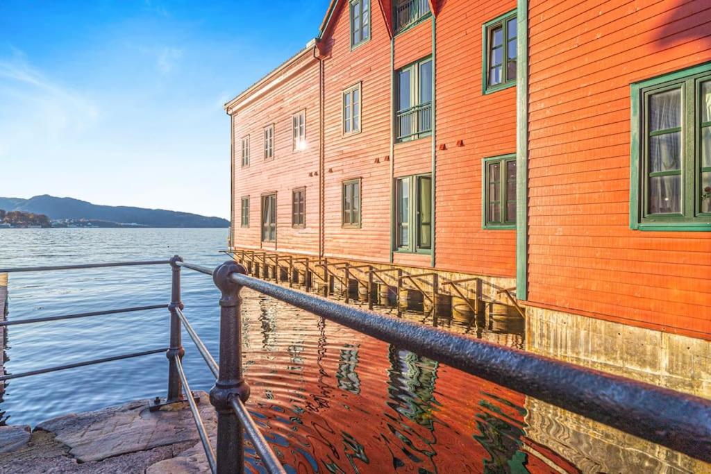 Ocean-View Haven: Take A Swim From Your Window! Bergen Zewnętrze zdjęcie